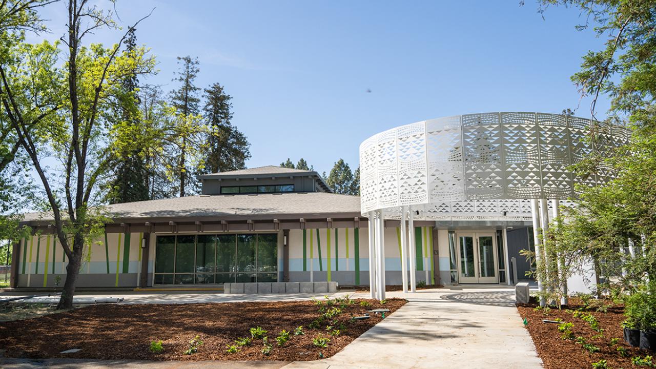 Image of the entry to the UC Davis Gorman Museum of Native American Art.
